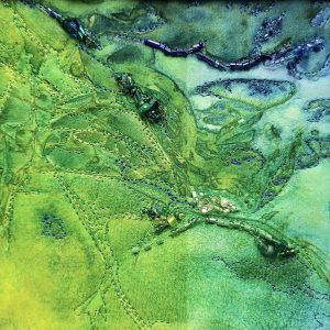 Organische Formen und Perlen in Blau und Grün mit fließenden Übergängen.